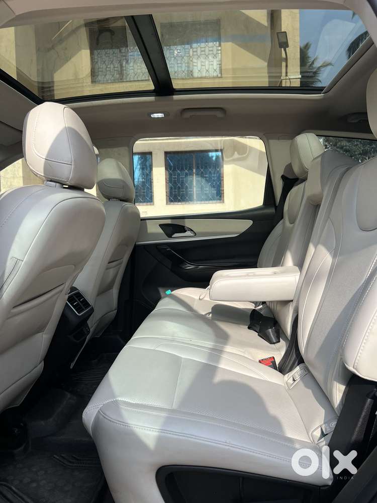 Mahindra Xuv700 2.2 Ax 7 Diesel At Str, 2023, Diesel