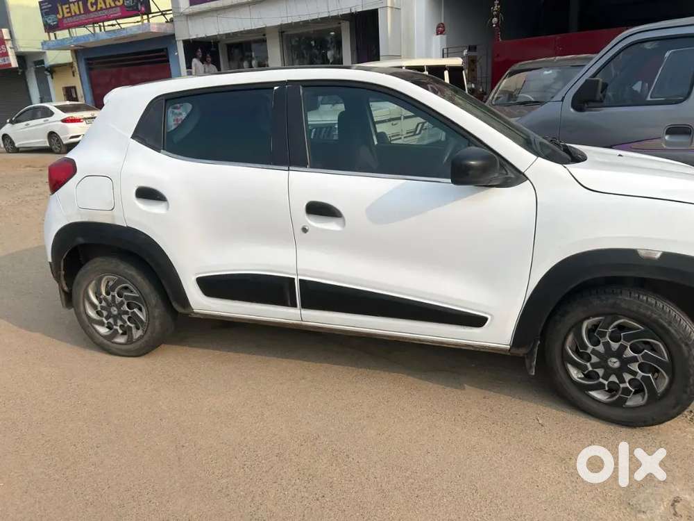 84000km Driven Proper Company' Service Record