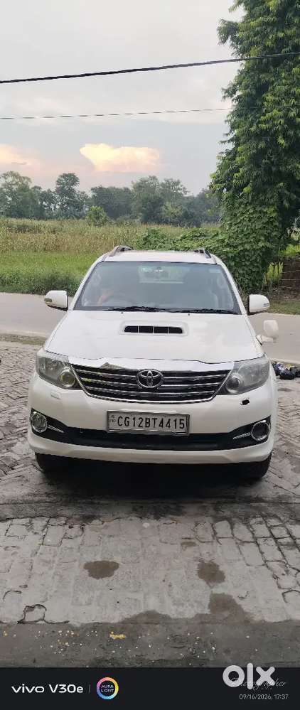 Toyota Fortuner Diesel Manual 2010  Condition Me Hai