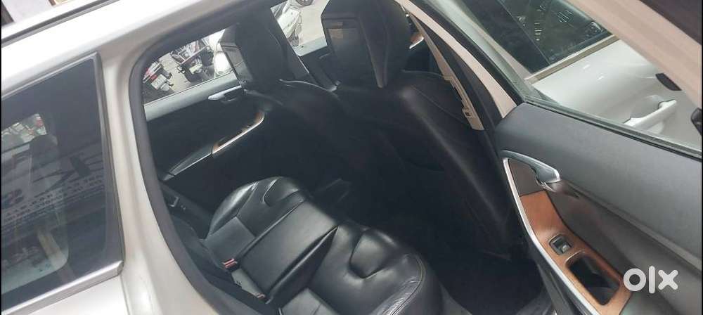 Volvo Xc60 Momentum D4, 2017, Diesel