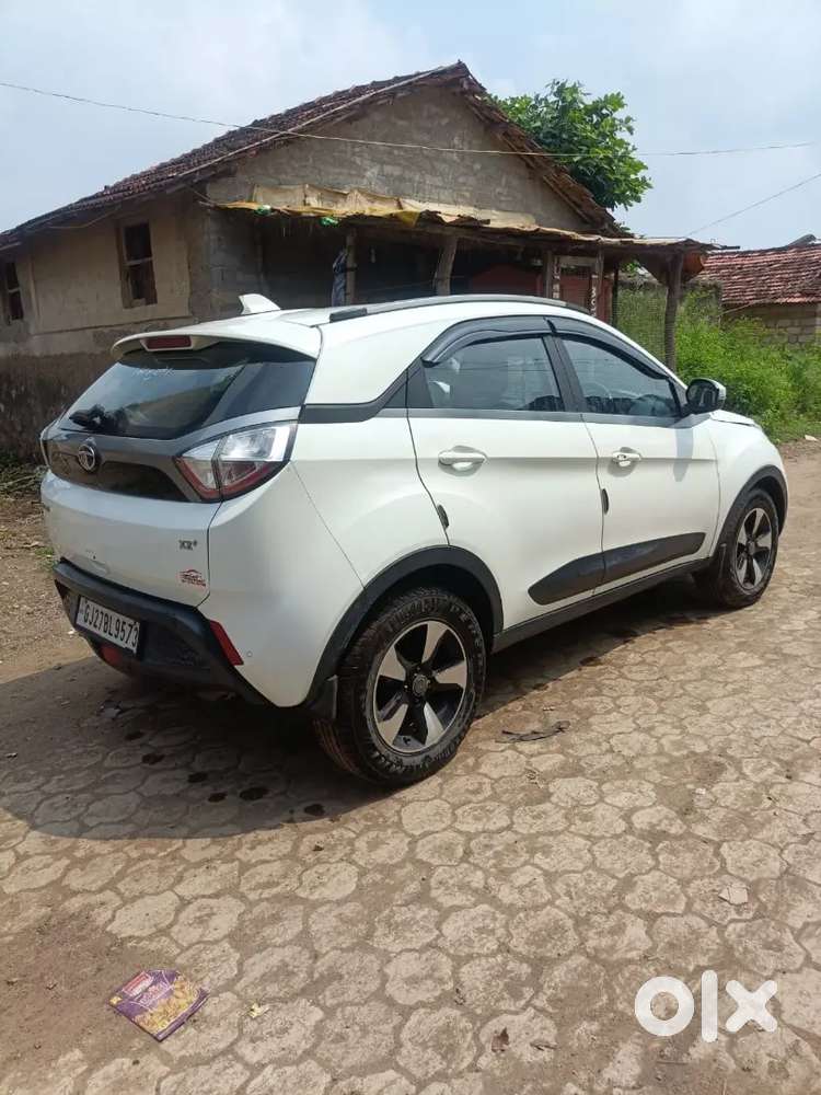 Tata Nexon Diesel Manual Dark 2017 Edition