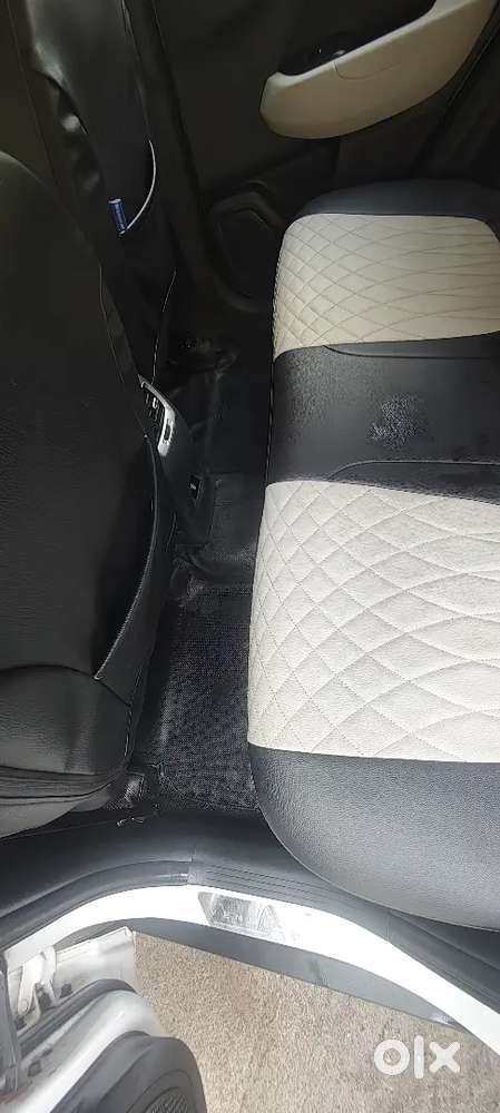 Hyundai Venue 1.2 Plus 2025 Manual