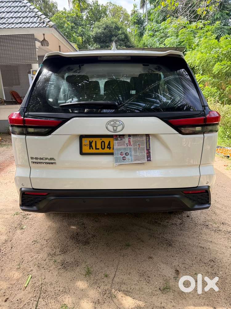 Toyota Innova Hycross 2024 Taxi Well Maintained