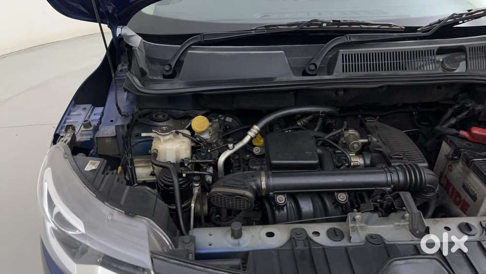 Renault Triber Rxz, 2022, Petrol