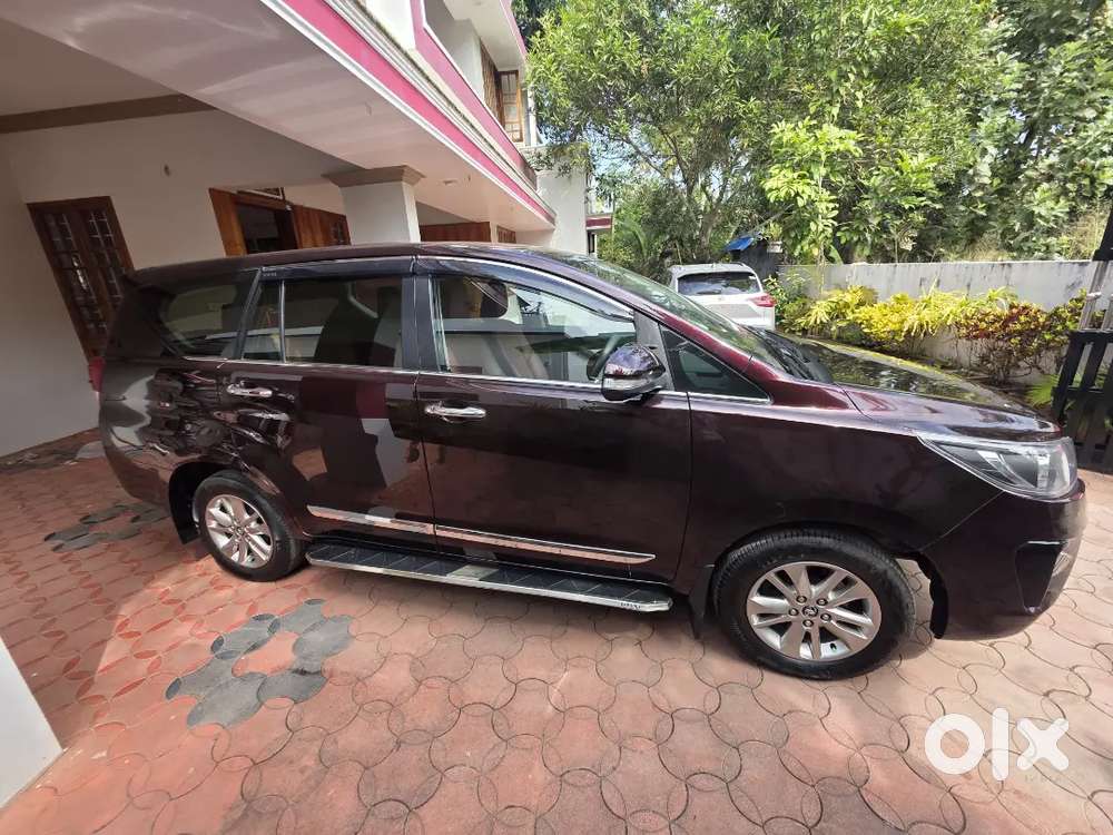 Toyota Innova Crysta 2016 Diesel 63000 Km Driven