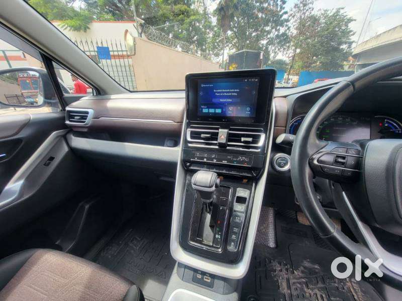 Toyota Innova Hycross 2.0 Vx Hybrid 7 Str, 2023, Petrol