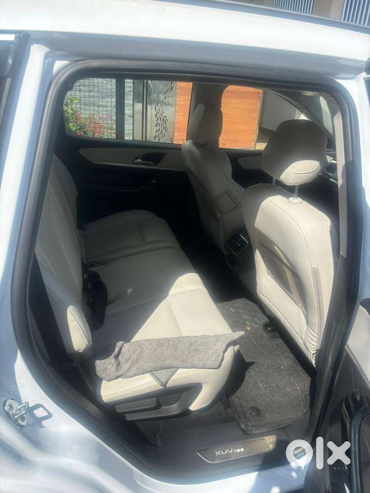 Mahindra Petrol 2024 Car