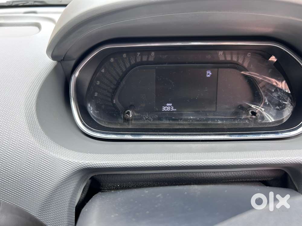 Tata Tiago 2025 Petrol 2800 Km Driven