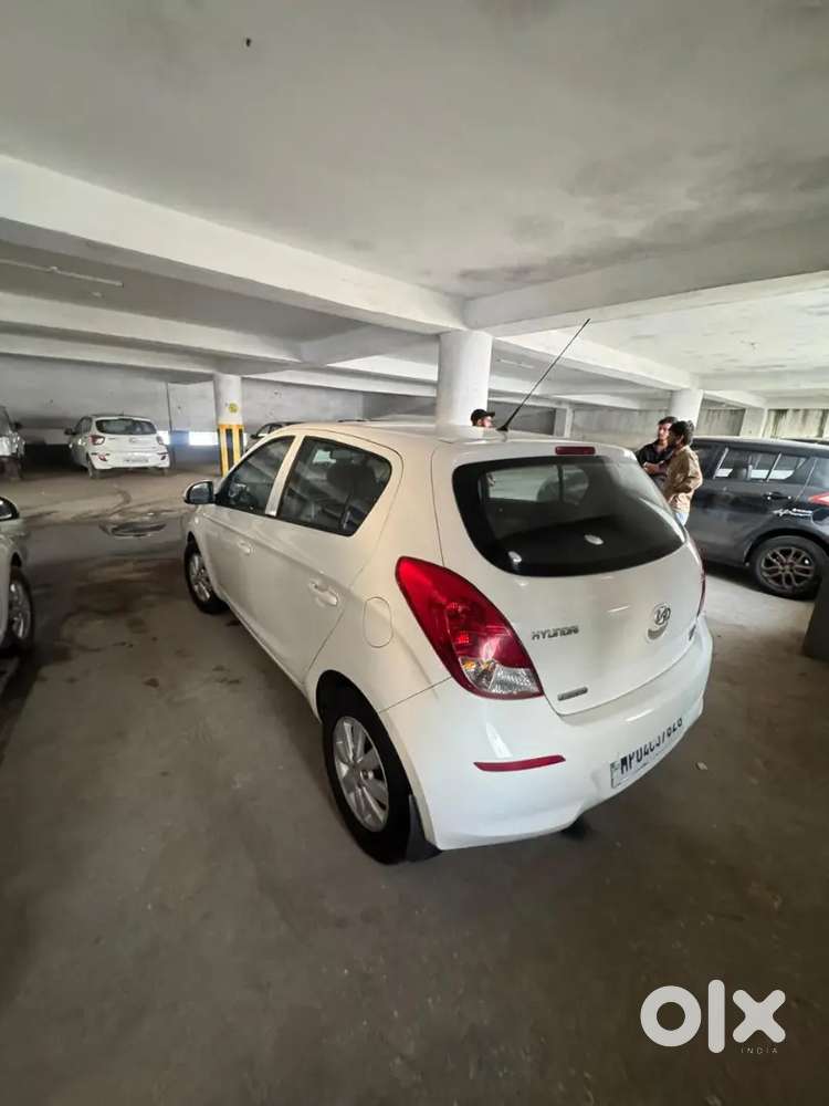 Hyundai I20 2013 Diesel 100000 Km Driven