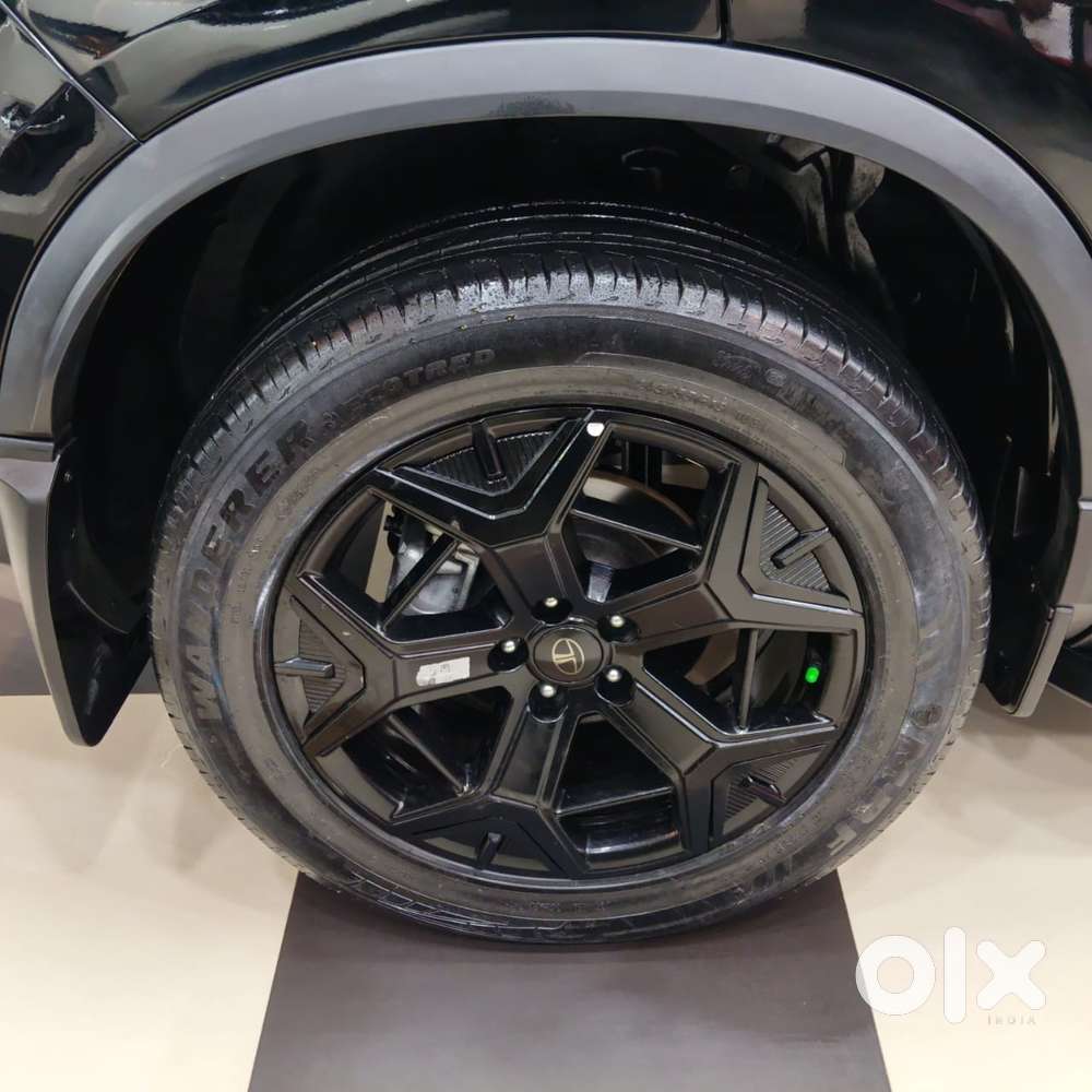 Tata Safari Adventure Plus Dark Edition, 2024, Diesel