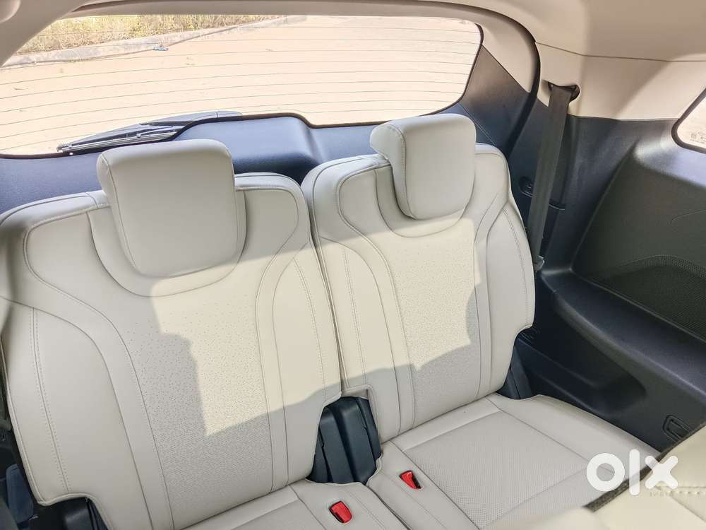 Mahindra Xuv700 2.2 Ax 7 Diesel At Str, 2022, Diesel