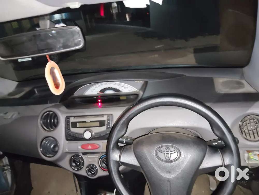 Toyota Etios Liva 2012