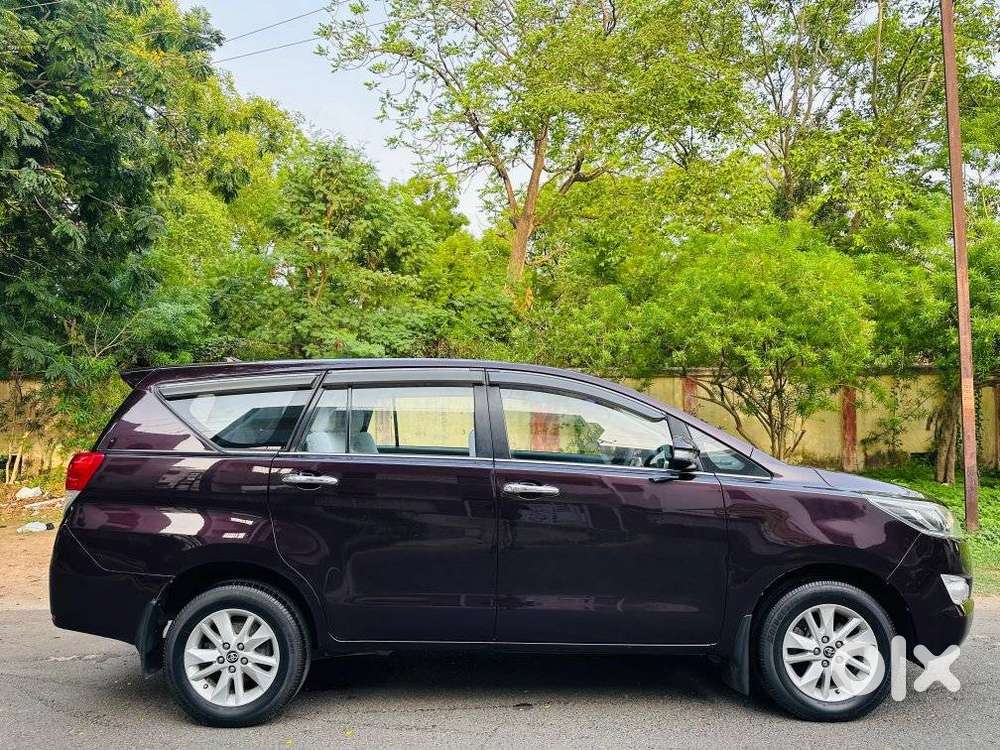 Toyota Innova Crysta 2.4 V, 2016, Diesel