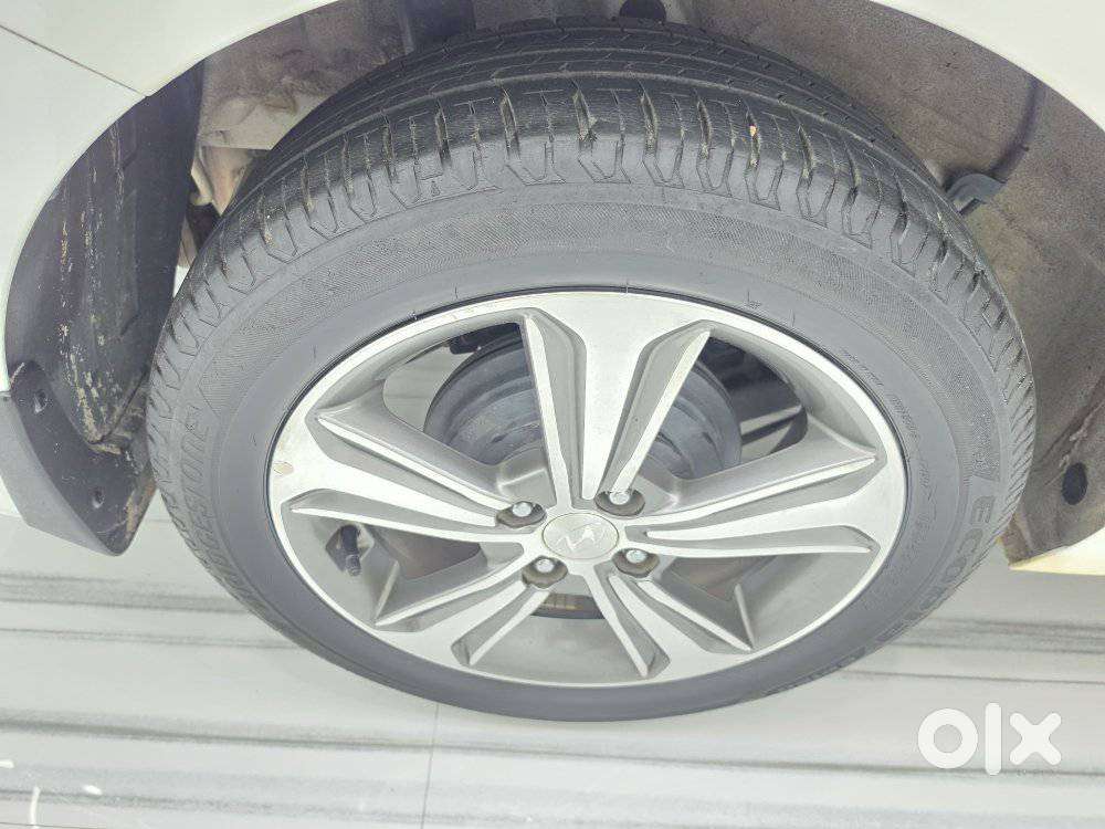 Hyundai Verna 1.5 Sx (o) Vtvt, 2018, Petrol
