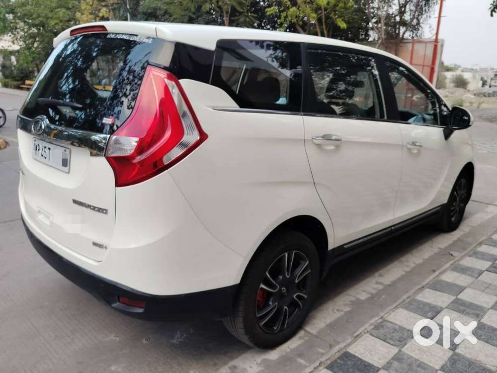 Mahindra Marazzo M6, 2021, Diesel