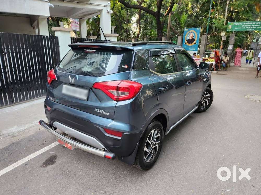 Mahindra Xuv300 1.2 W6 Amt Petrol, 2023, Petrol