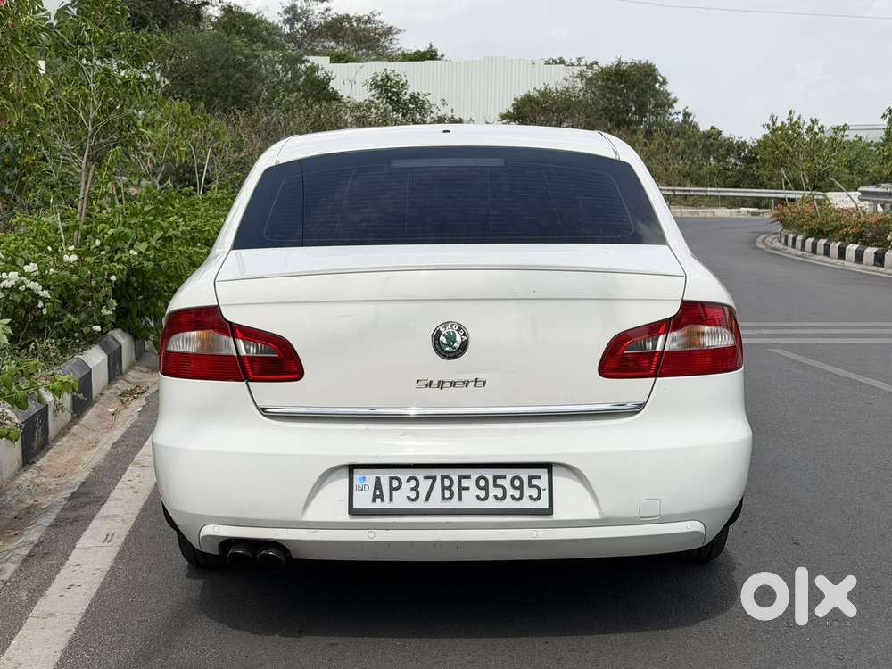 Skoda Superb 1.8 Elegance Tsi At, 2011, Petrol