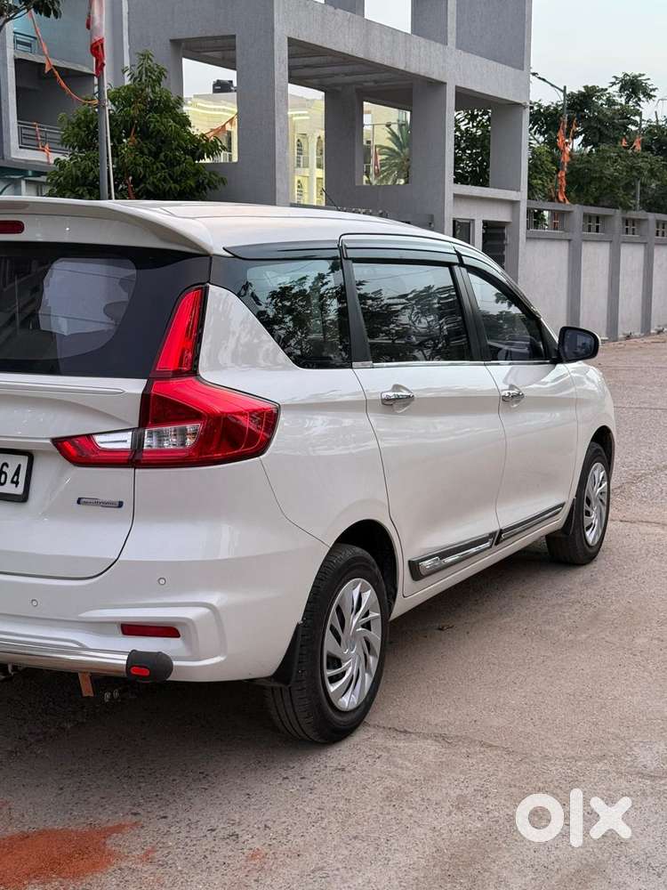Maruti Suzuki Ertiga 1.5 Vxi, 2024, Petrol