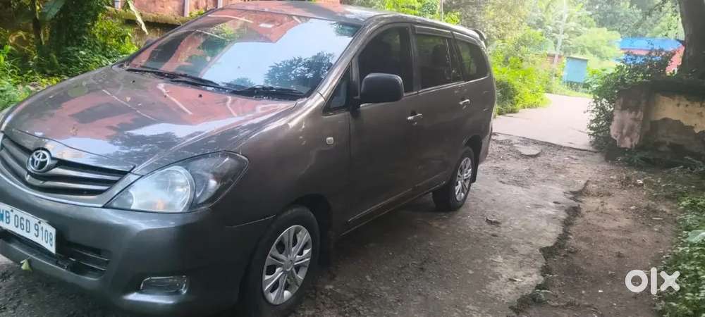 Toyota Innova 2.5 G 2010