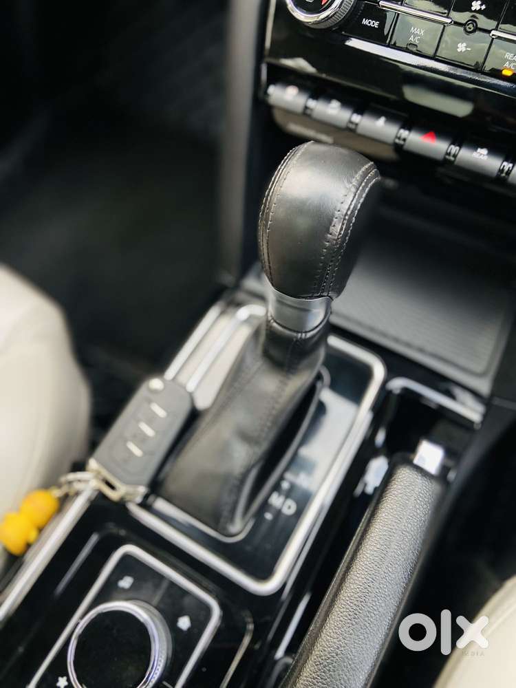 Mahindra Xuv700 2.2 Ax 7 Diesel At Str Awd, 2022, Diesel