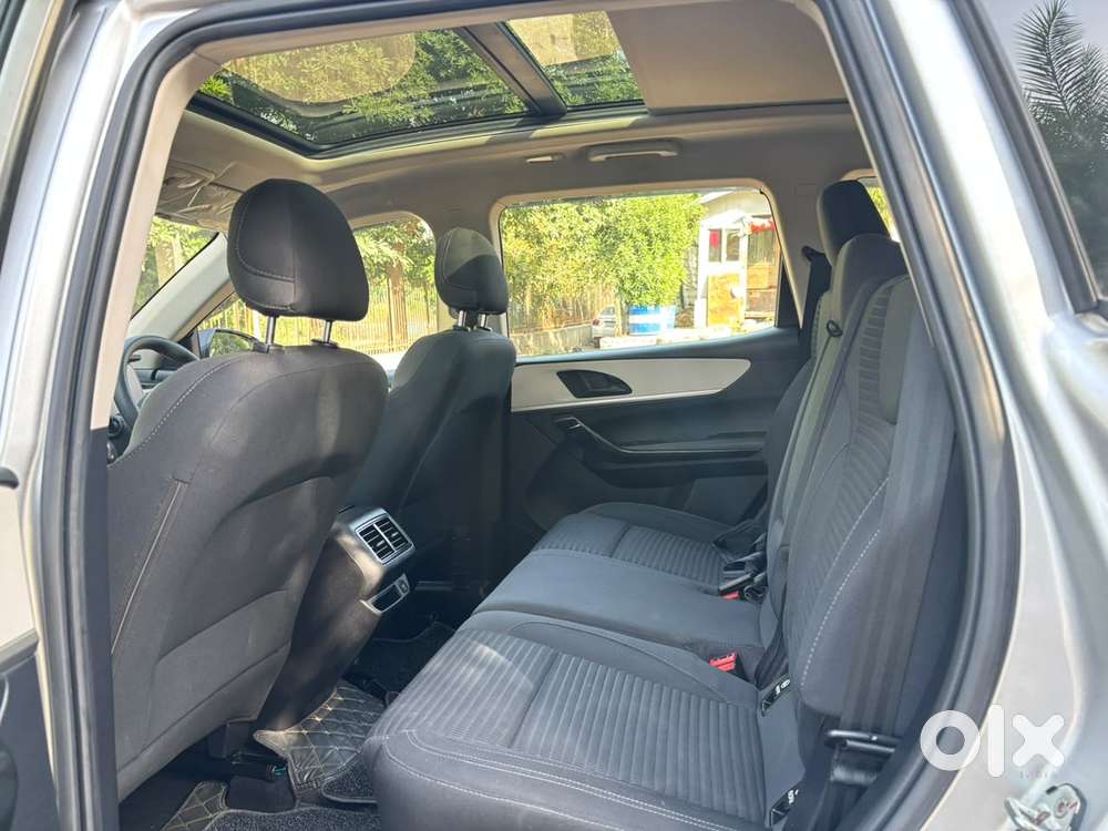 Mahindra Xuv700 2.2 Ax 5 Diesel Mt 7 Str, 2022, Diesel