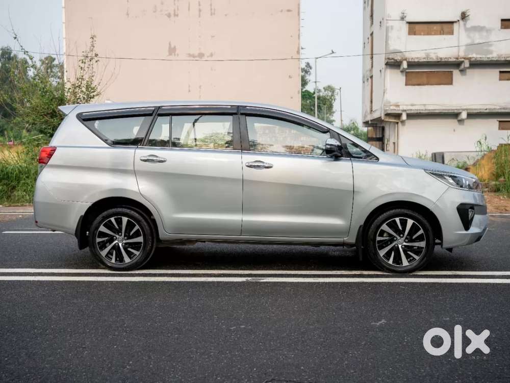 Toyota Innova Crysta [2020-ongoing] 2.7 Zx At 7 Str, 2022, Petrol