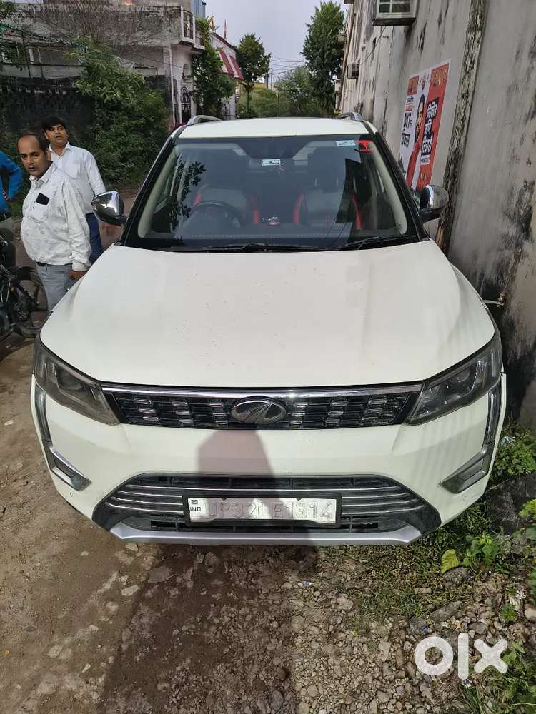 Mahindra Xuv300 1.2 W8 2020 Sunroof