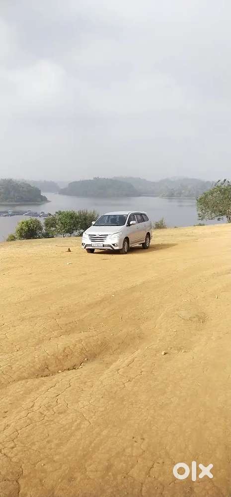Toyota Innova 2014 Diesel Well Maintained