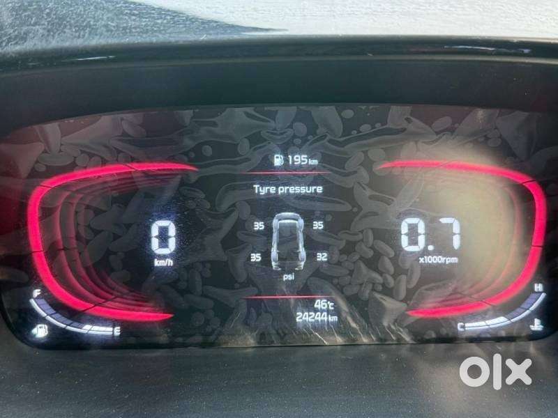 Kia Carens 1.4 Luxury 7 Str, 2022, Petrol