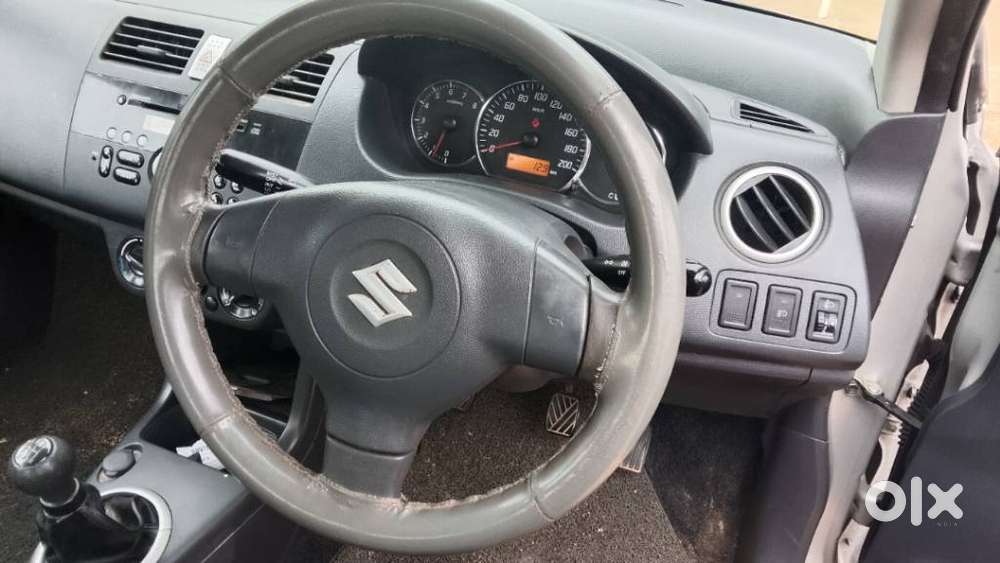 Maruti Suzuki Swift Dzire 1.2 Vxi Bsiv, 2011, Petrol