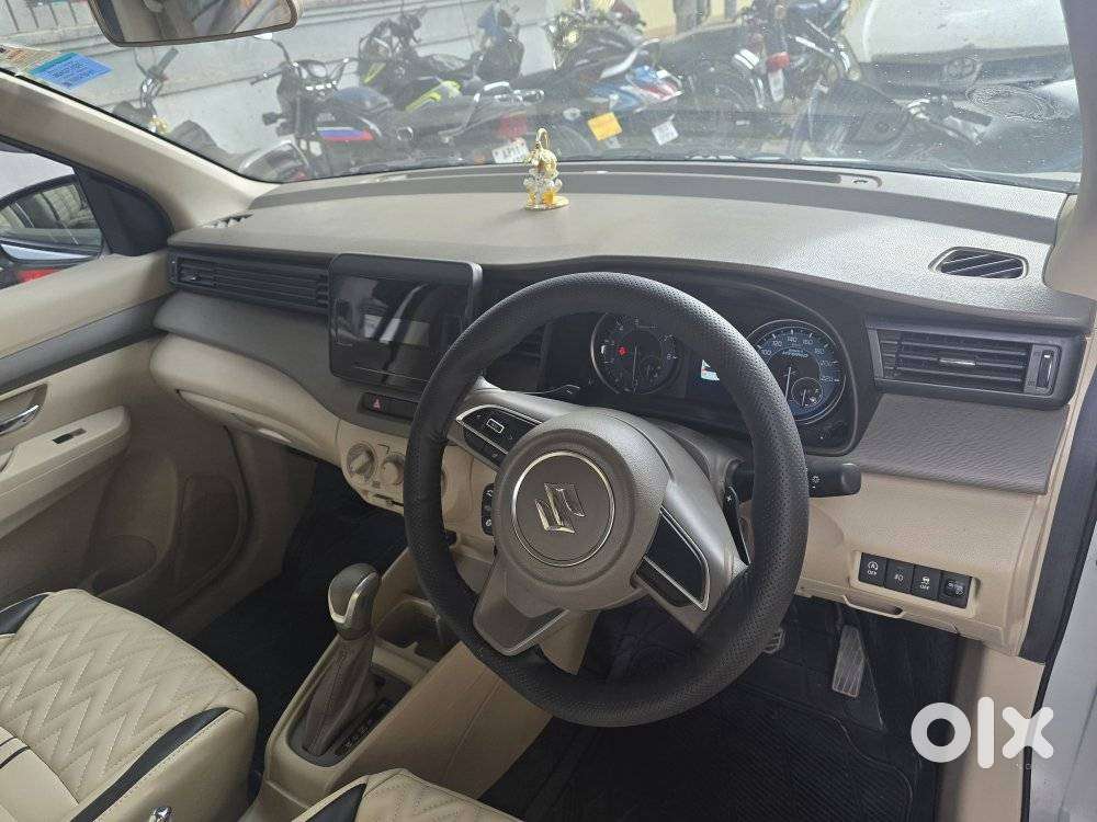Maruti Suzuki Ertiga Vxi Shvs At, 2025, Petrol