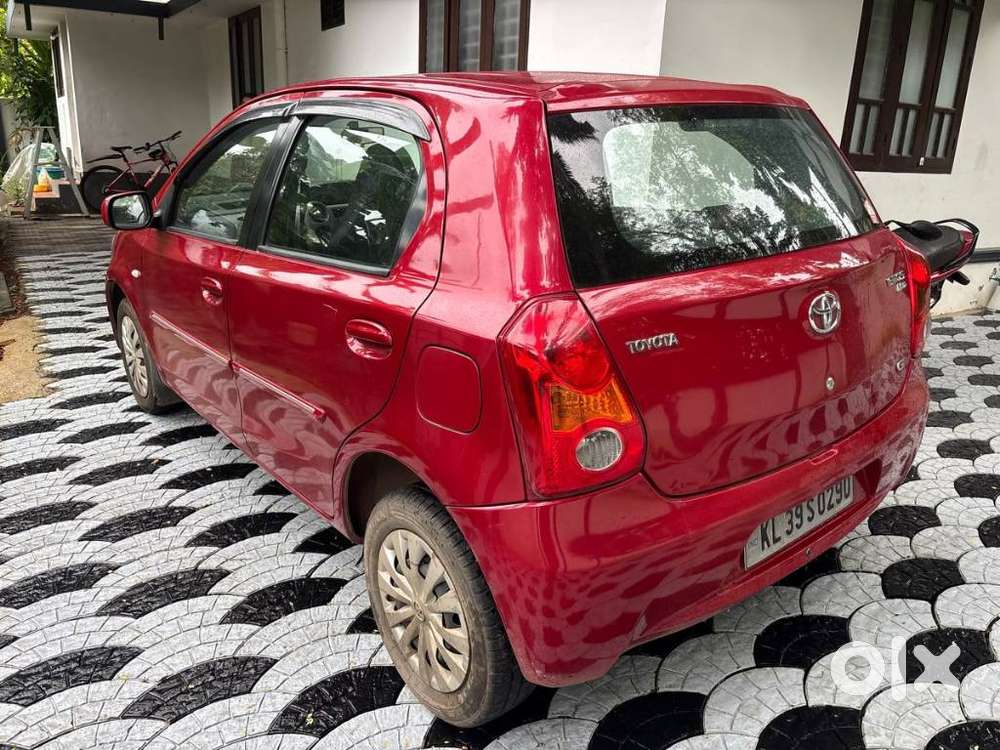 Toyota Etios Liva G, 2011, Petrol