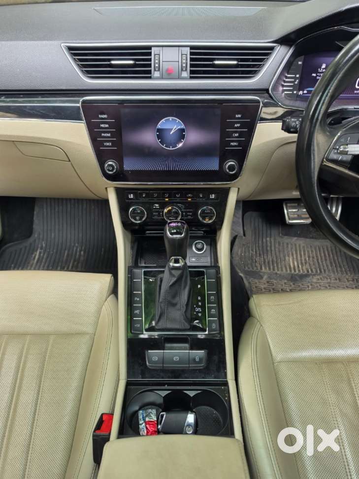 Skoda Superb 2.0 L&k Tsi At, 2022, Petrol