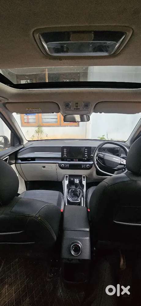 Kia Carens Clavis 2025 Petrol 14000 Km Driven