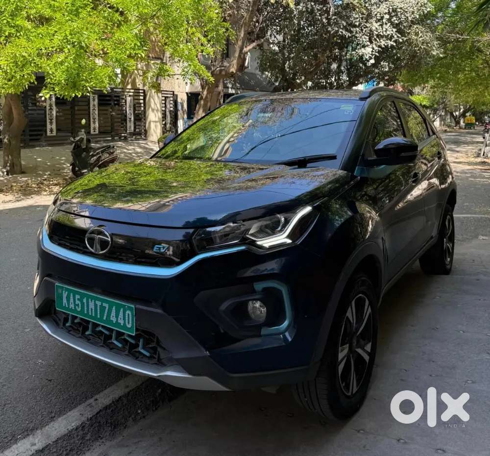 Tata Nexon Ev Xz+ Lux With Sunroof