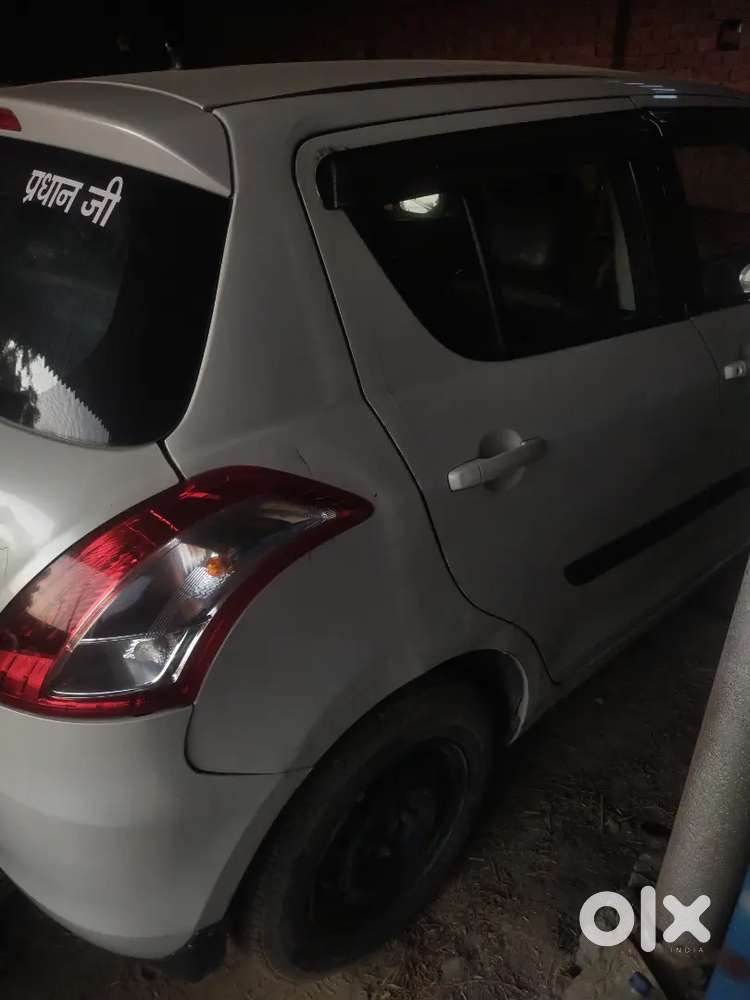 Maruti Suzuki Swift 2012 Diesel 118000 Km Driven