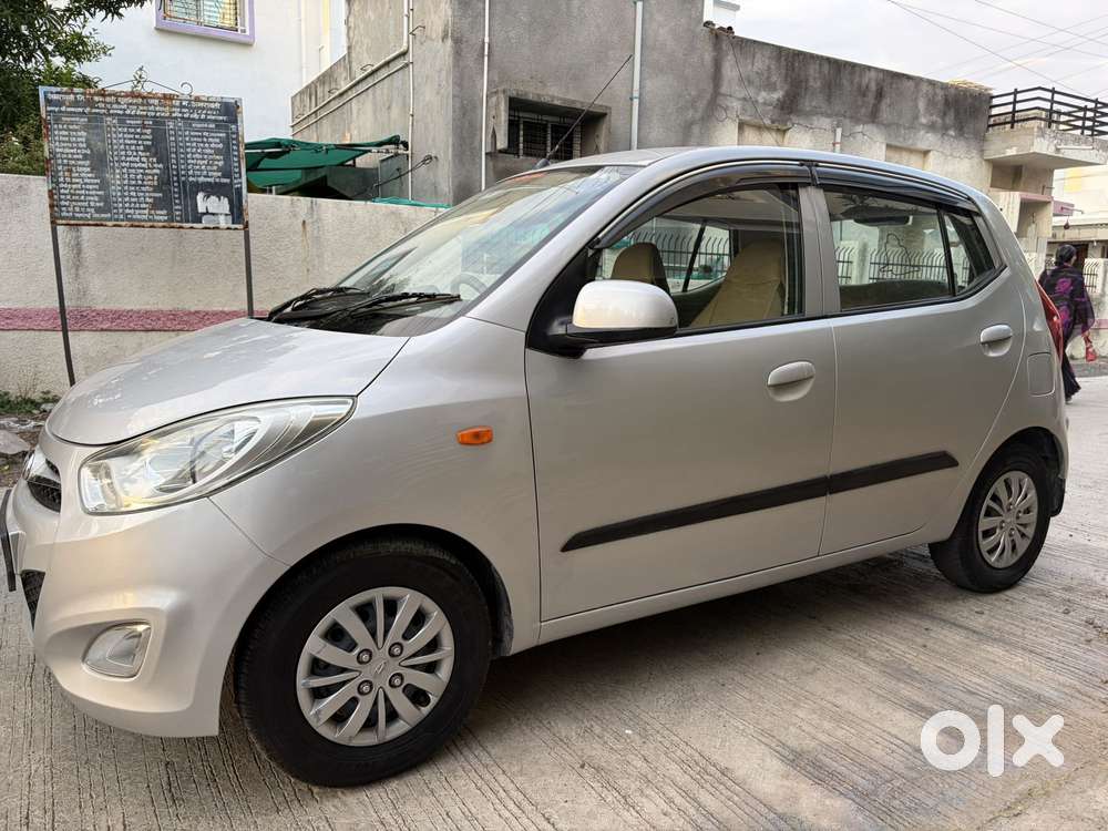 Hyundai I10 Sportz, 2015, Petrol