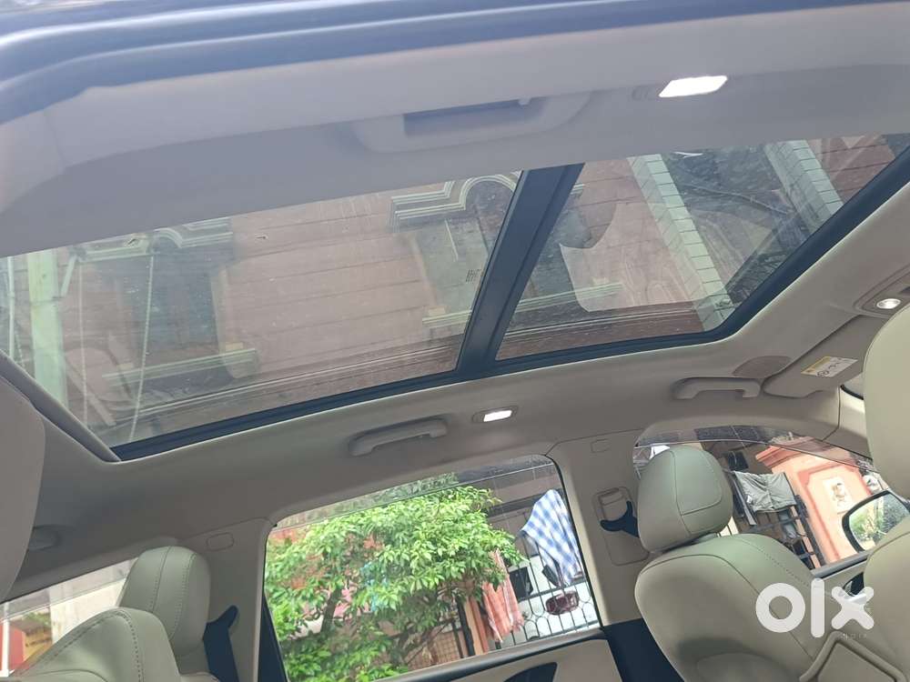 Mahindra Xuv700 2.2 Ax 7 Diesel At Luxury Pack Str Awd, 2021, Diesel