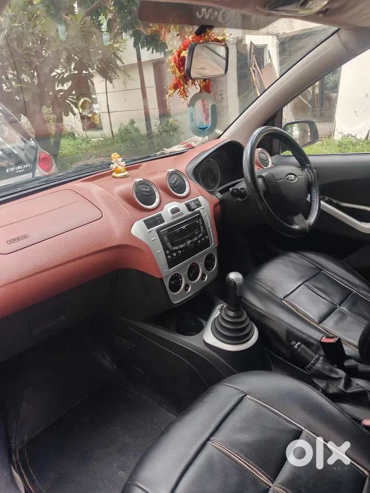 Ford Figo 1.2 Petrol 2011