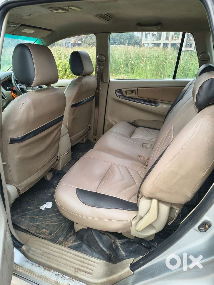 Toyota Innova 2.5 G (diesel) 8 Seater, 2012, Diesel