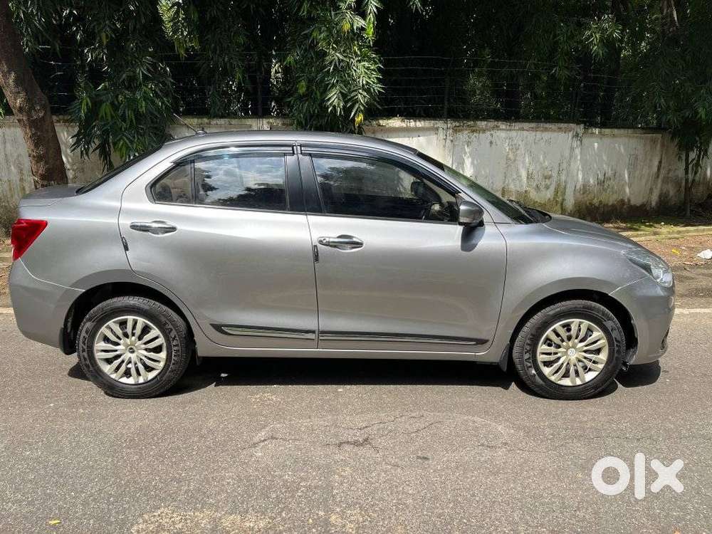 Maruti Suzuki Dzire 1.2 Vxi, 2022, Petrol