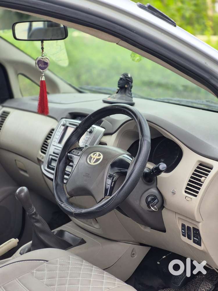Toyota Innova 2.5 E Diesel Ms 7-seater, 2012, Diesel