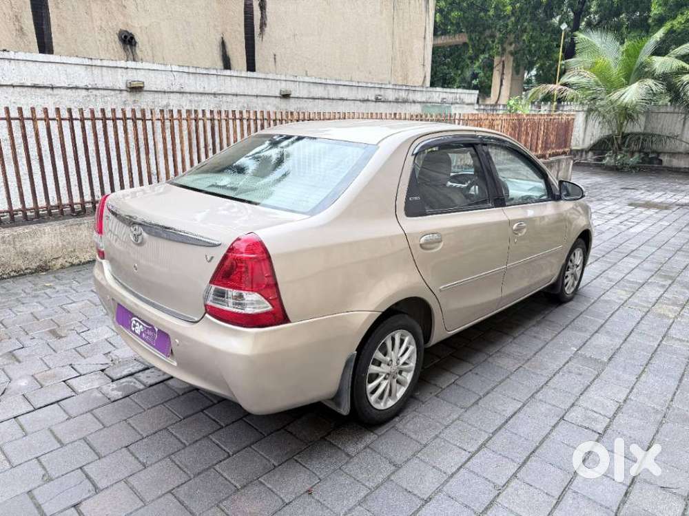 Toyota Etios V, 2013, Petrol