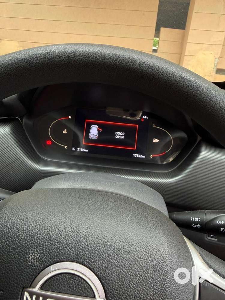 Nissan Magnite 2024 Petrol Well Maintained