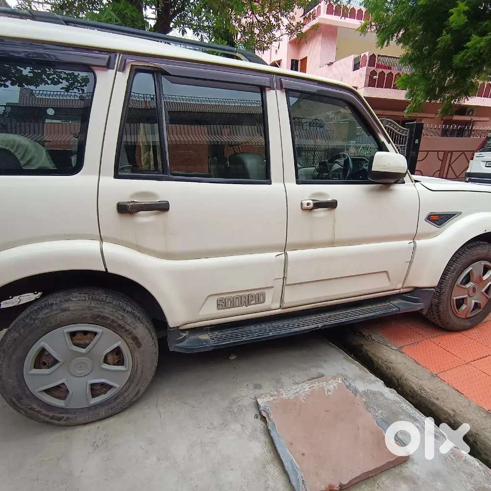 Mahindra Scorpio S6 Plus 2015 Diesel Car