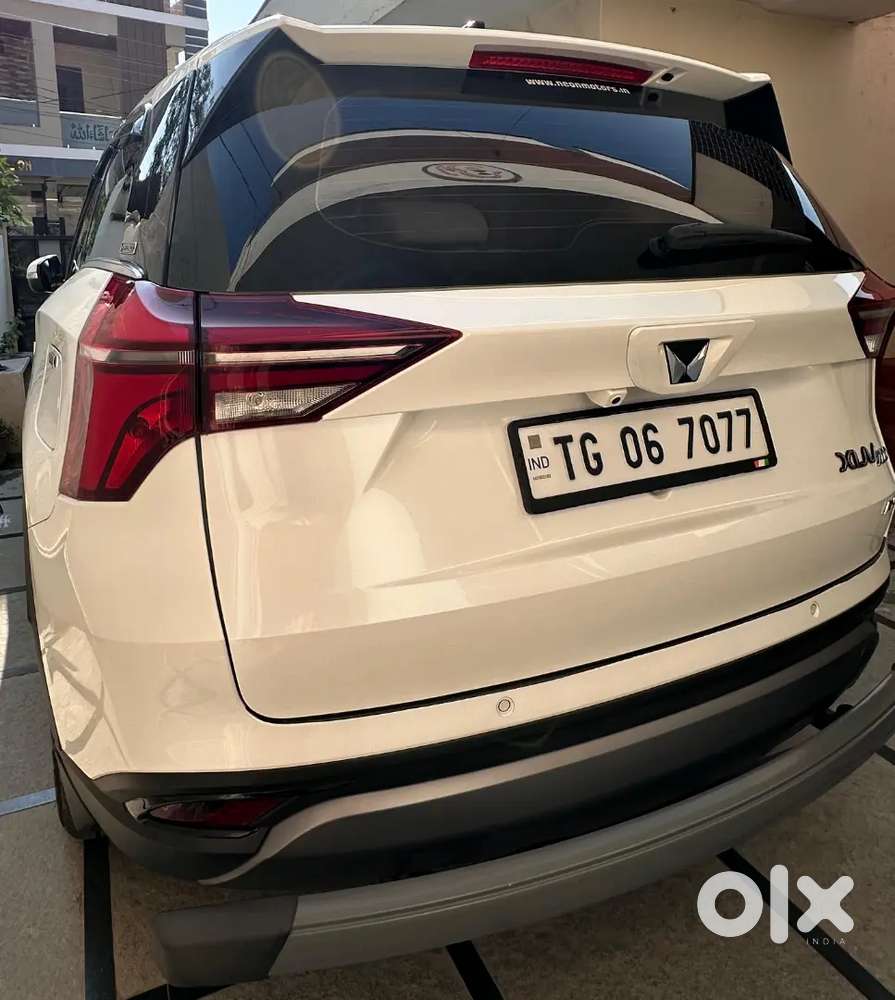 Mahindra Xuv700 2024 Diesel Well Maintained