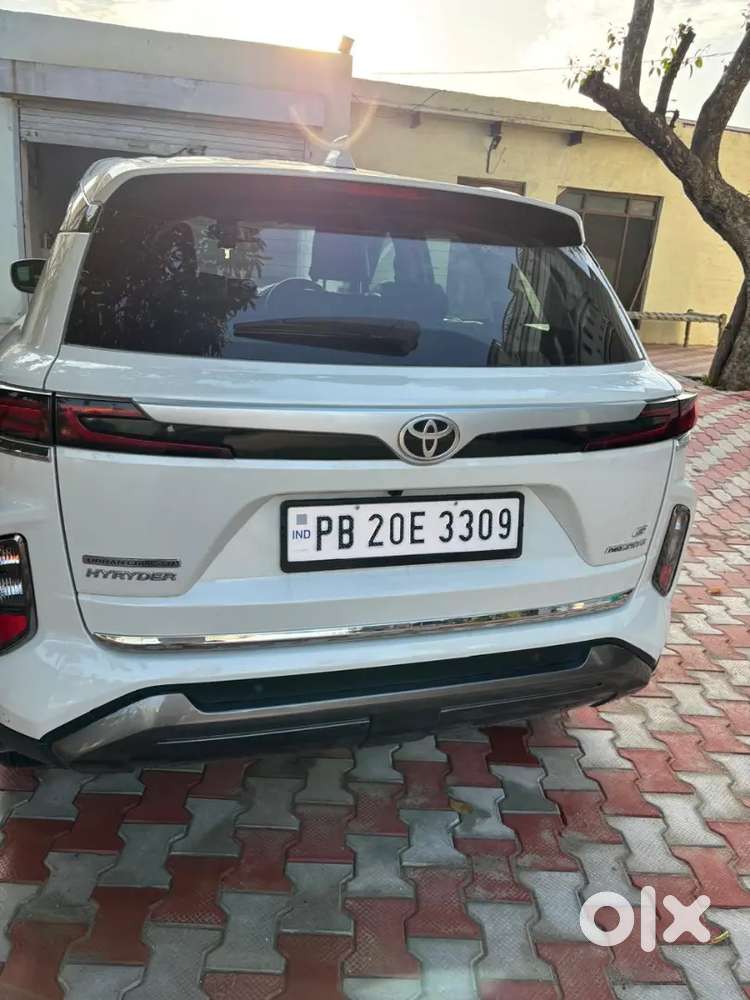 Toyota Urban Cruiser Hyryder 24 Petrol 8600 Km Driven