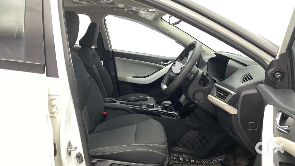 Tata Nexon Creative Plus S 1.2 Revotron Petrol 6 Mt, 2023, Petrol