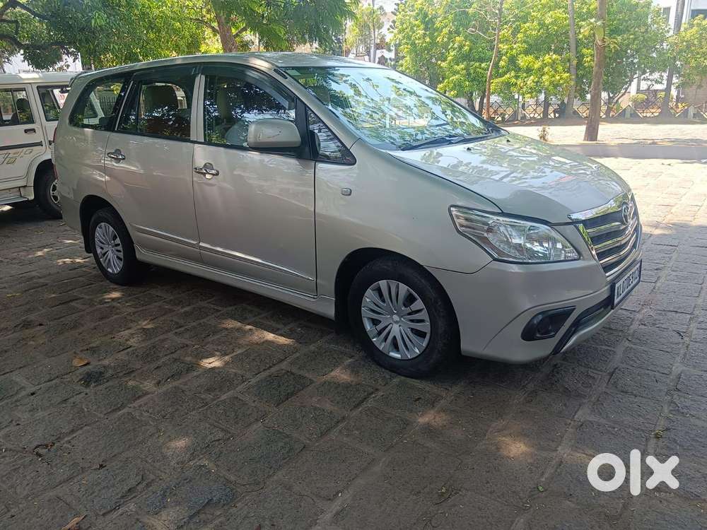 Toyota Innova [2013-2016] 2.5 G4 8 Str, 2014, Diesel