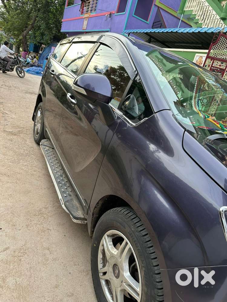 Mahindra Marazzo Diesel 2018